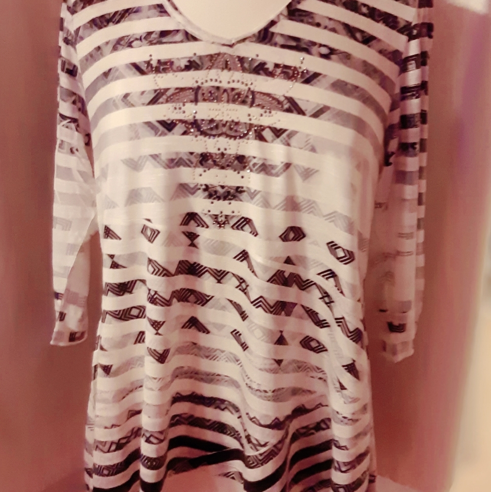 3/4 length sleeved tshirt